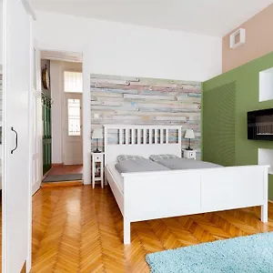 https://apartment-sweet.inbudapesthotels.com